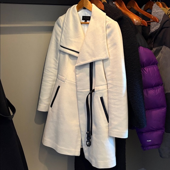 Mackage off white jacket with black leather details. Only worn a few times - Picture 2 of 7
